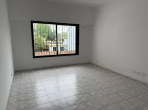 DEPARTAMENTO 3 AMBIENTES 1° PISO POR ESCALERA