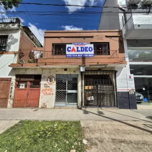 LOTE 8,66 x 22  sobre Av. Pte. ILLIA