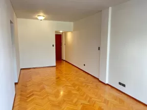 SEMIPISO 4 AMBIENTES CON DOS BAÑOS. FRENTE BALCÓN. (JONTE Y