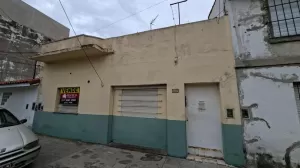 3 DEPARTAMENTOS C/GALPON SOBRE LOTE PROPIO