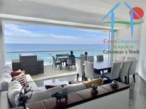 Departamento con 3 recámaras, terraza y vista al mar