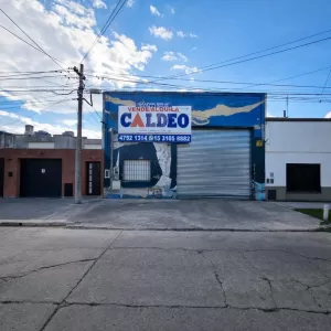 GALPON 900 m2 SALIDAS A DOS CALLES