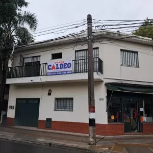 VIVIENDA 4 AMB CON LOCAL COMERCIAL
