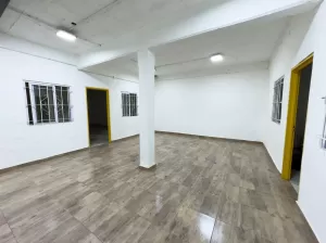 SE ALQUILAN LOCALES BAULERAS DEPOSITO OFICINA