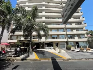 MONOAMBIENTE CON PATIO