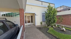 CASA MULTIFAMILIAR 3 AMBIENTES EN VILLA BALLESTER