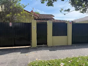 HERMOSA CASA 4 AMBIENTES