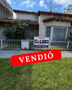 CASA 3 AMB CON GARAJE Y PARQUE