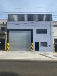 Galpón 543 m2 a mts Av Márquez