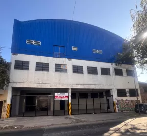Galpón 1000 m2 a mts. Av. San Martín