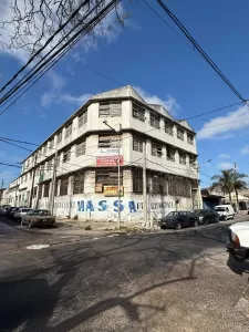 Galpón de 2454 m2 a m de Ruta 8 y Perdriel
