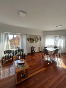 VENTA DEPTO 4 AMBIENTES, 2 BAÑOS, COCHERA
