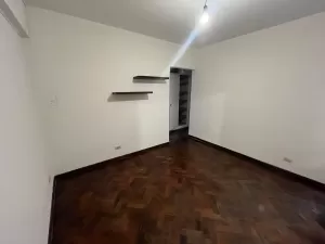 DEPARTAMENTO EN PLANTA BAJA DE 2 AMBIENTES AMPLIOS CON PATIO