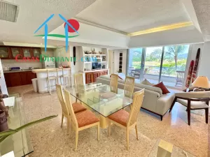 Con 3 recámaras y terraza con vista al campo de golf