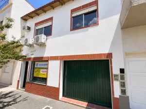 Duplex de 3 ambientes con patio, terraza y garage