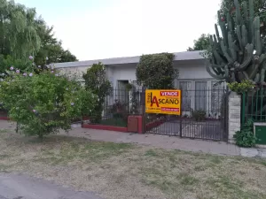 Casa a 2 cuadras de la Estacion de Glew sobre Sastre