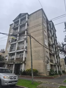 SE VENDE DPTO 3 AMBIENTES EN TAPIALES
