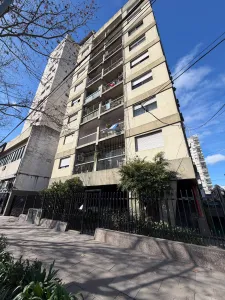 2 AMBIENTES CON BALCÓN