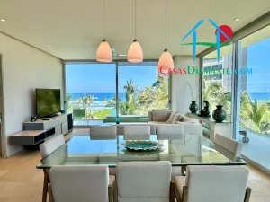 De playa con terraza doble. Vista parcial Al Mar
