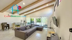 Casa en Villas Princess con 4 recámaras y terraza