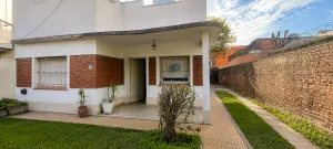 V.BALLESTER-CASA 3 AMB. LOTE 10X30.